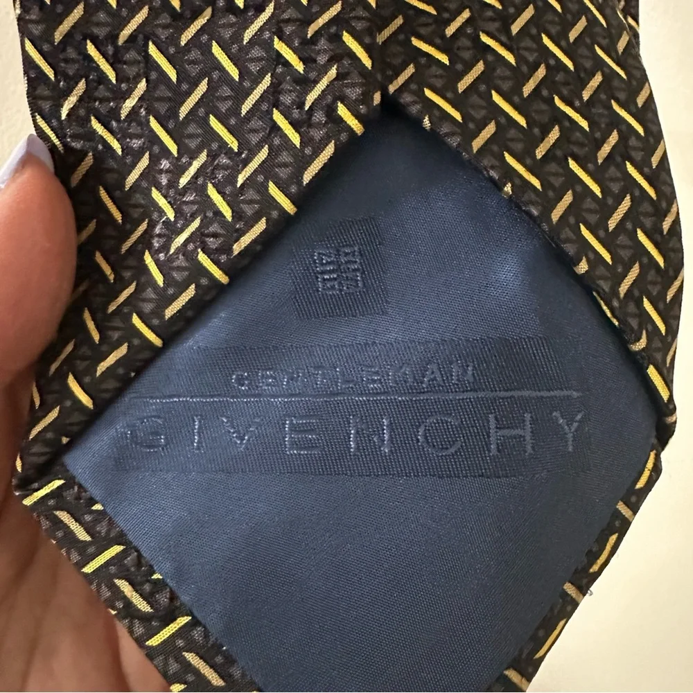 Men's Vintage Givenchy Gentleman Paris‎ Classic Silk Tie
